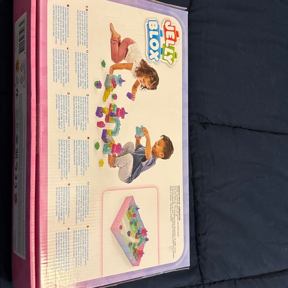 Classic Castle Building Set - Multicolor - Picture 2 of 5